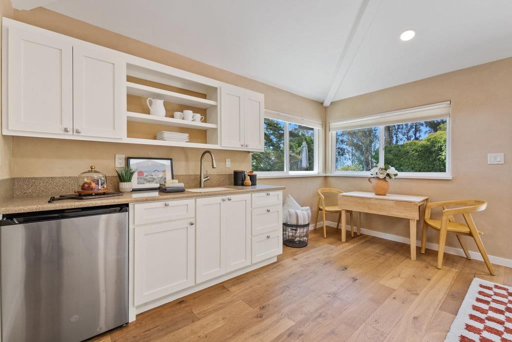 Dining room, Interior, Kitchen, Recessed Lighting, Wood Texture Flooring