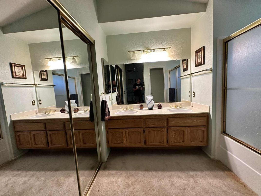 Bathroom, Dual Sink Vanities, Interior