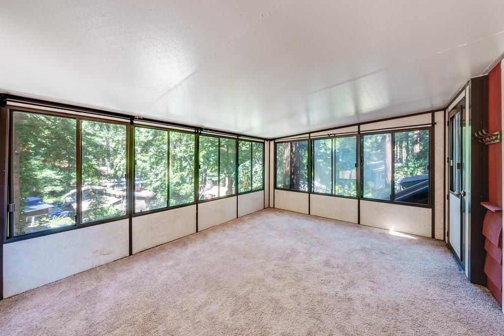 Empty room, Interior, Sun Room