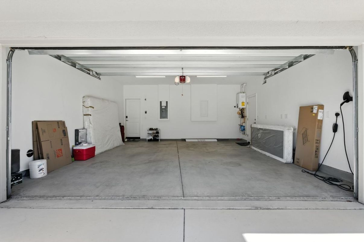 Garage, Interior