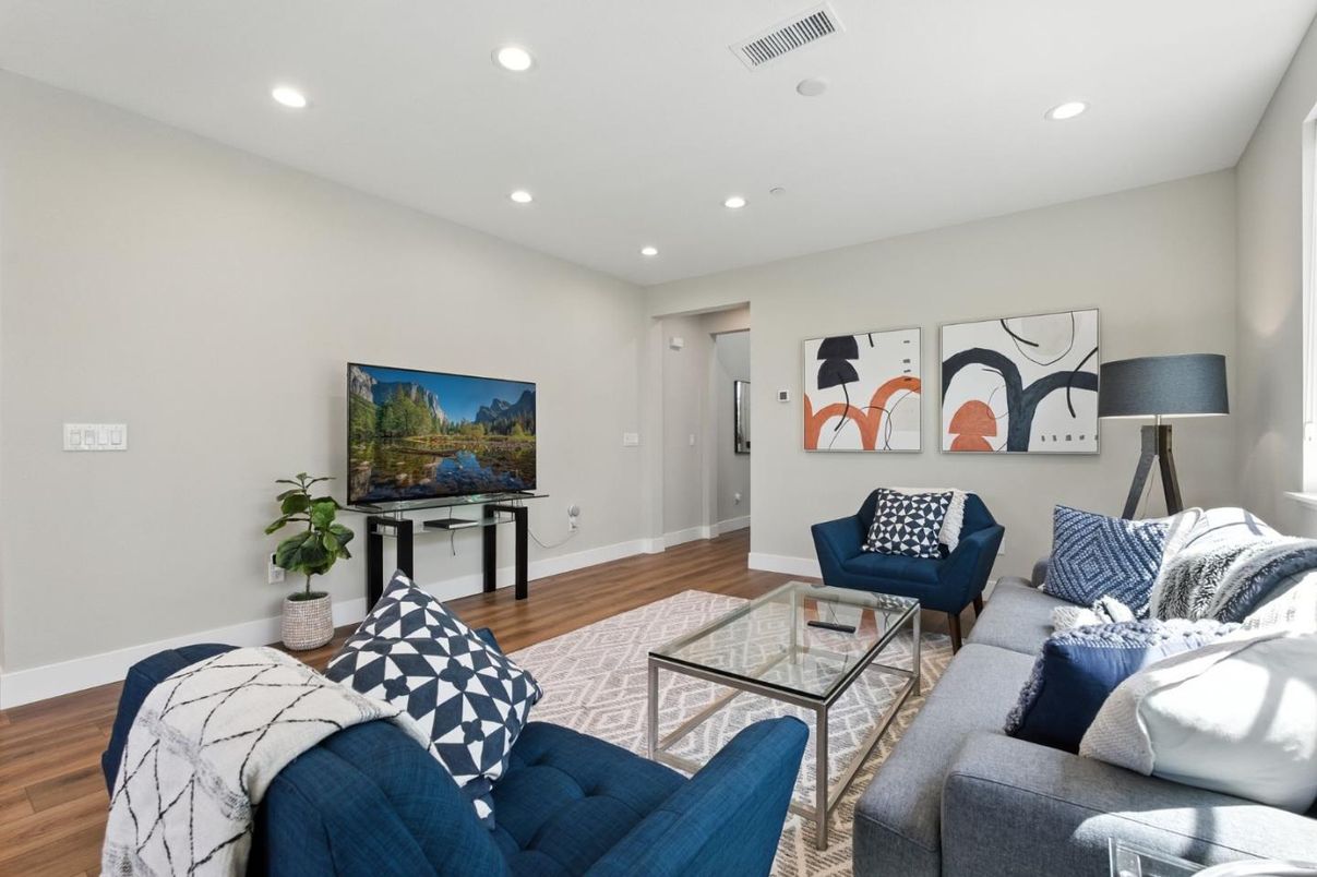 Interior, Living room, Recessed Lighting, Wood Texture Flooring