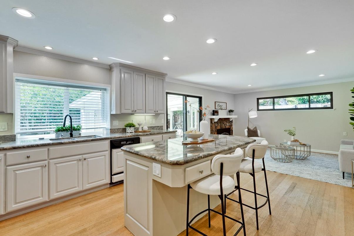 Dining room, Interior, Kitchen, Recessed Lighting, Wood Texture Flooring