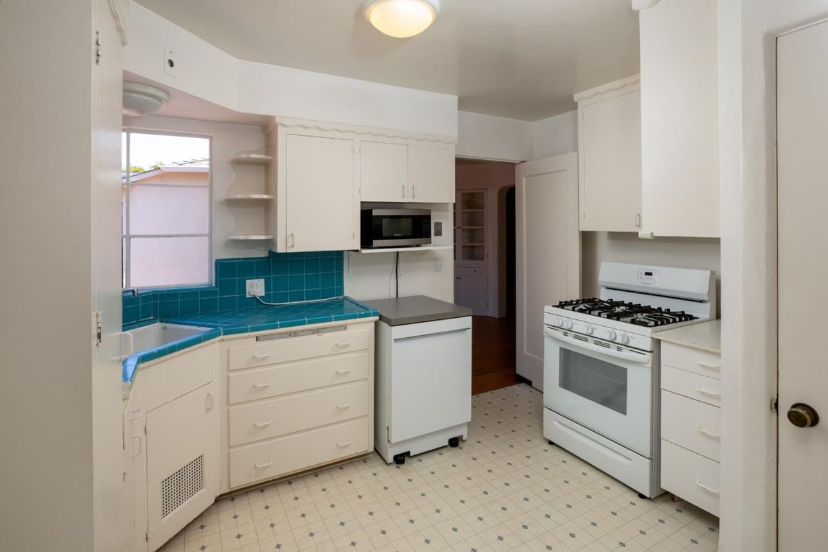 Interior, Kitchen, Tile Countertops