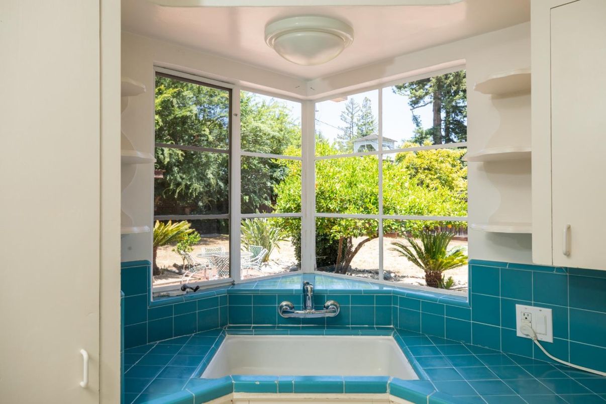 Bathroom, Interior, Tile Countertops