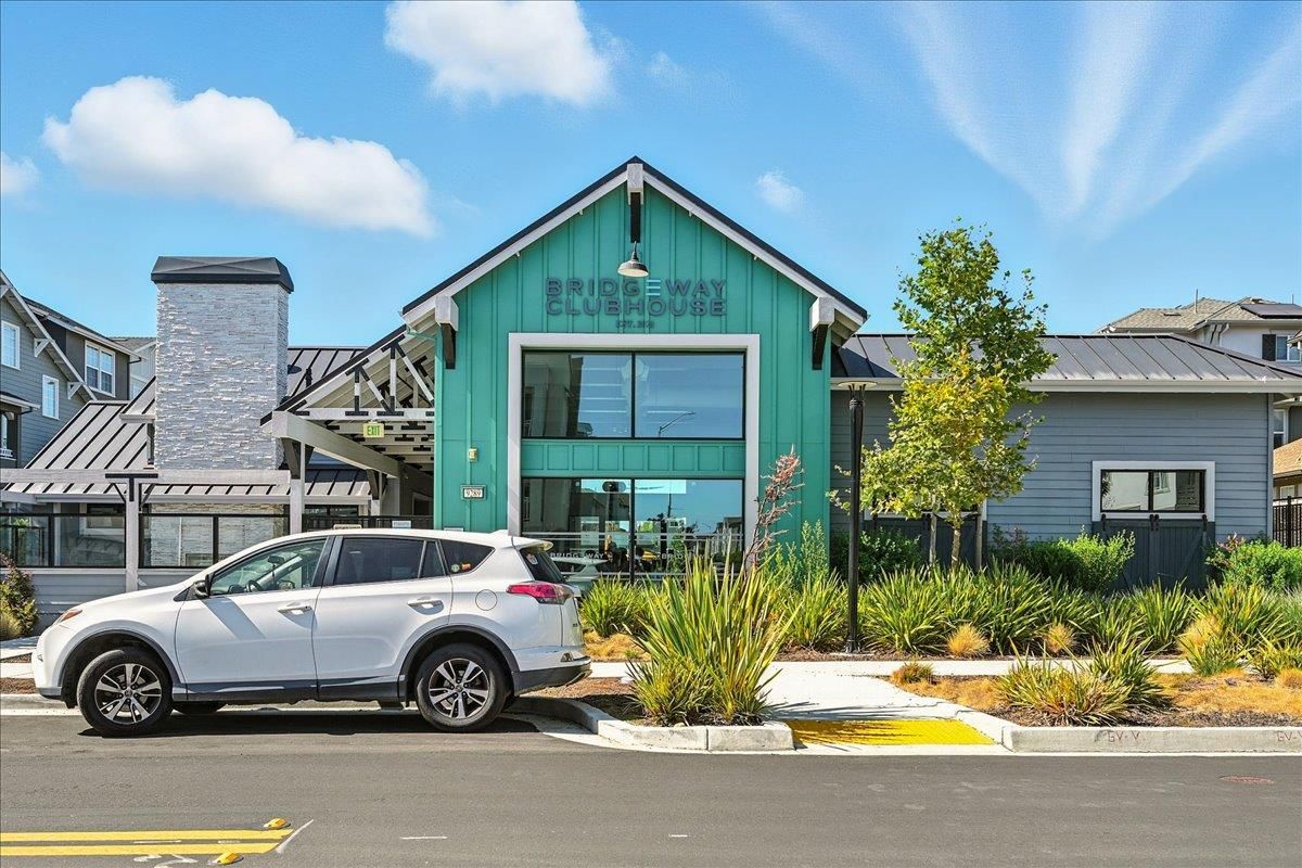Exterior, Facade, Tudor Revival