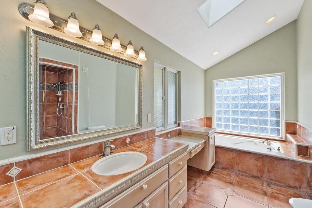 Bathroom, Interior, Recessed Lighting, Tile Countertops