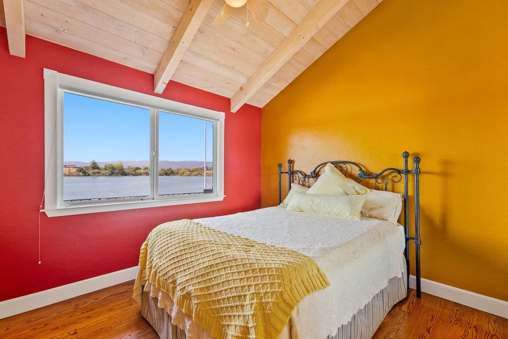 Bedroom, Interior, Water, Wooden Ceilings, Wood Texture Flooring