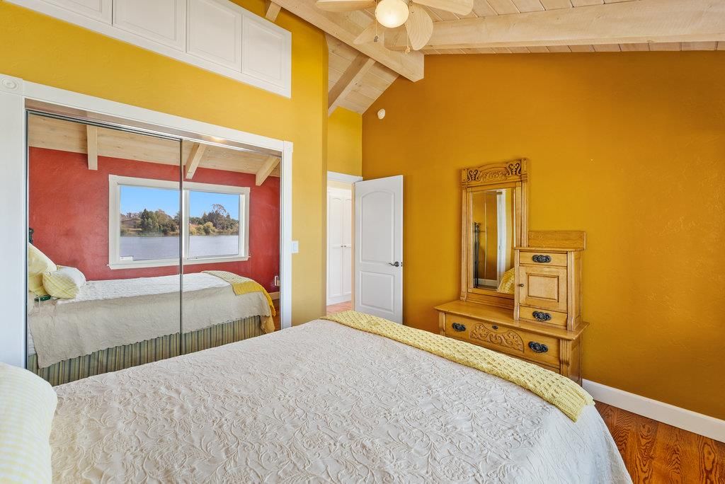 Bedroom, Interior, Water, Wood Texture Flooring