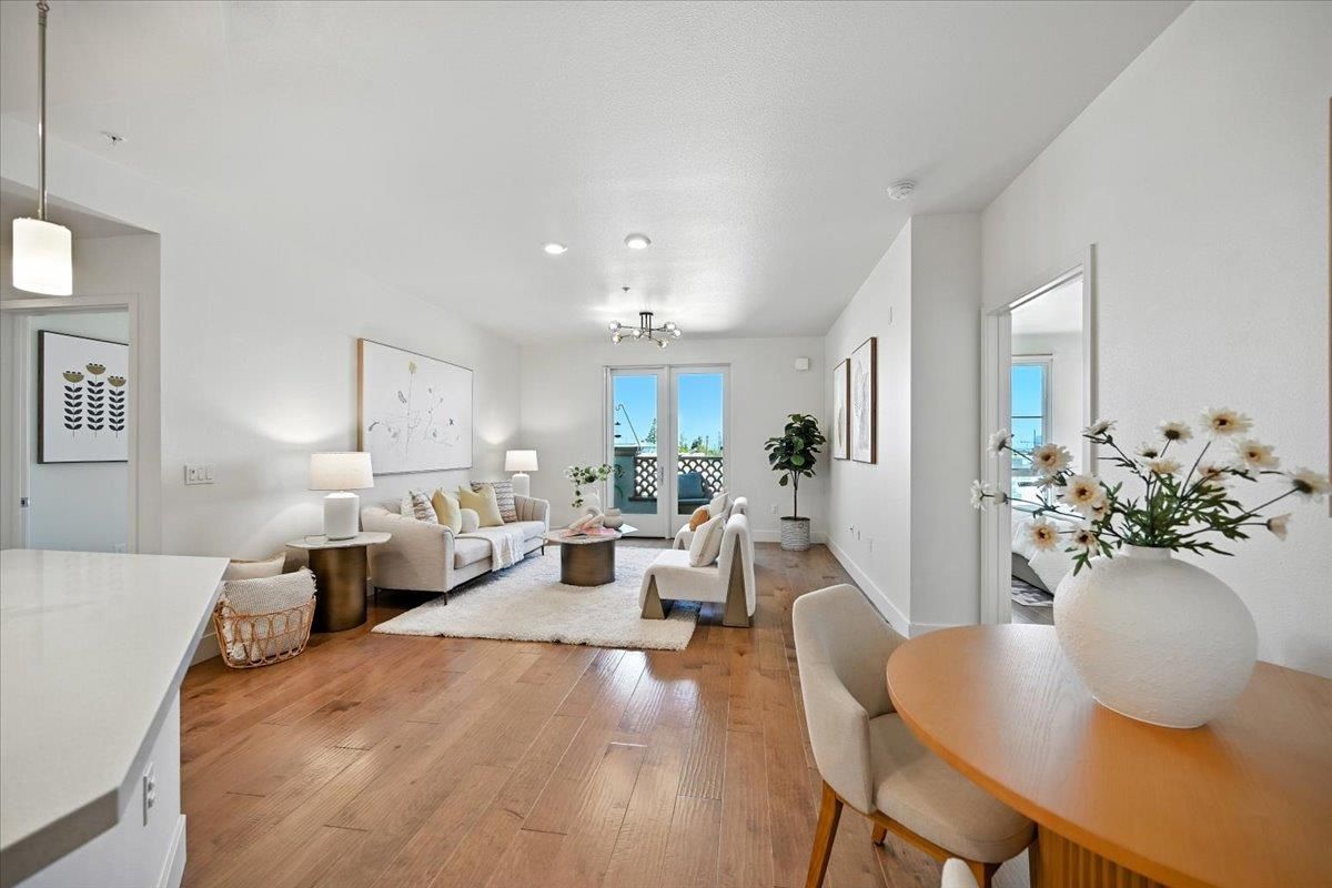 Dining room, Interior, Living room, Recessed Lighting, Wood Texture Flooring