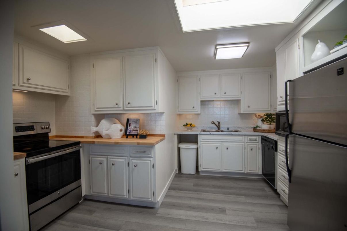 Interior, Kitchen, Wood Texture Flooring