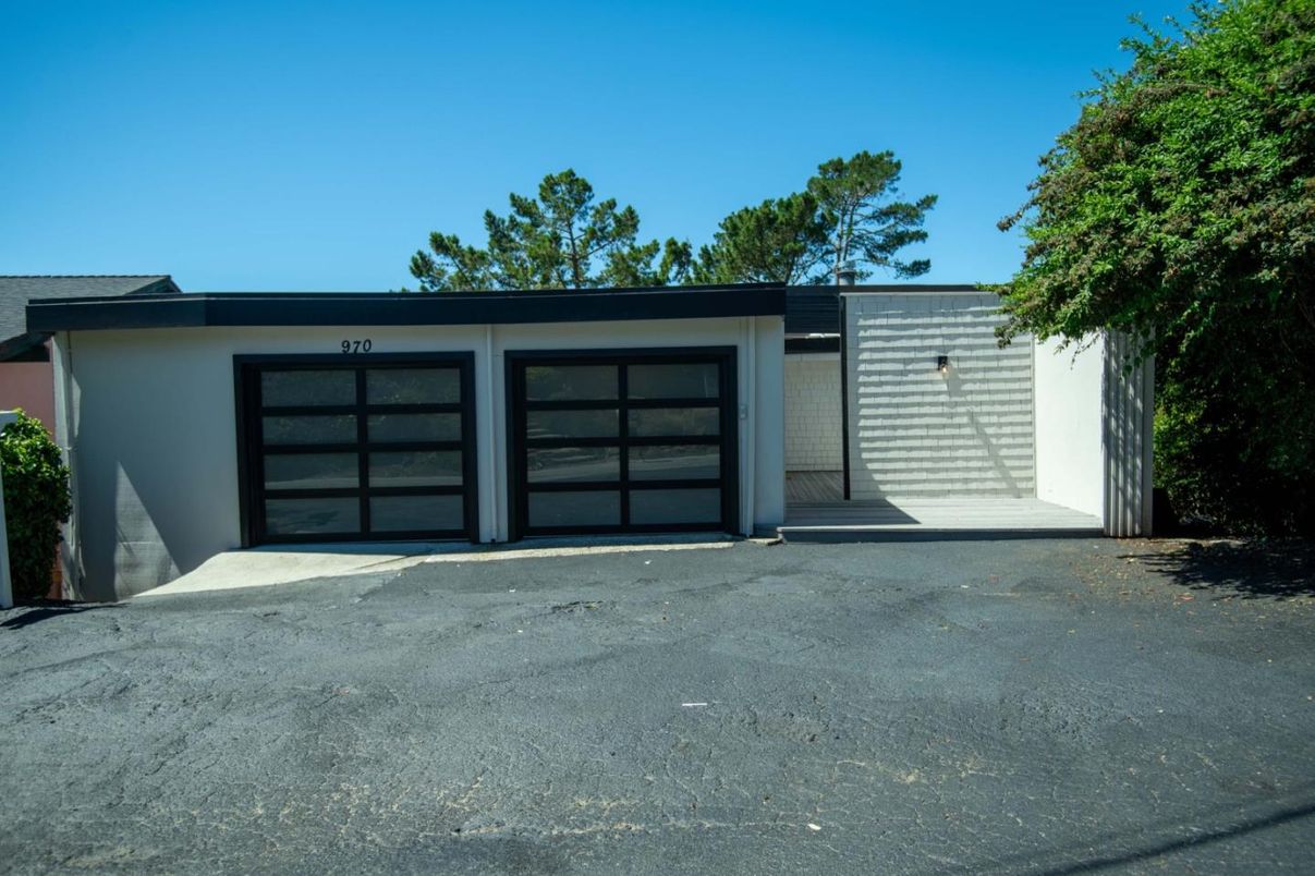 Detached Garage, Exterior