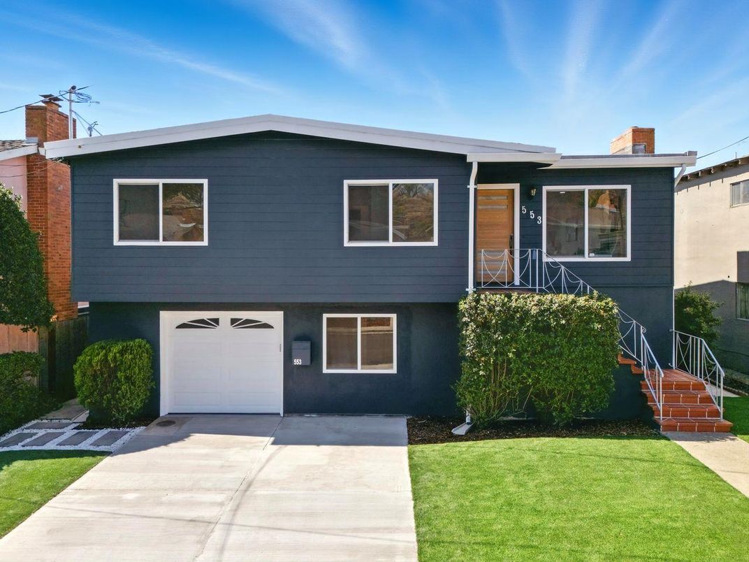 Attached, Exterior, Facade, Raised Ranch