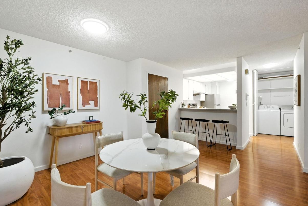 Dining room, Interior, Kitchen, Washer, Wood Texture Flooring