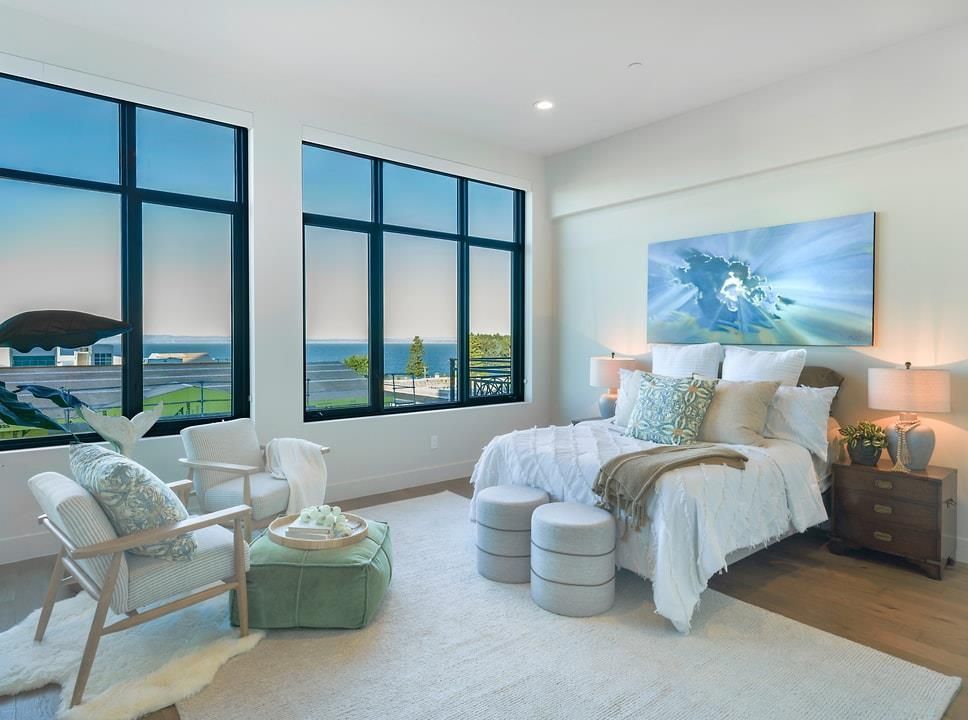 Bedroom, Interior, Recessed Lighting, Water, Wood Texture Flooring