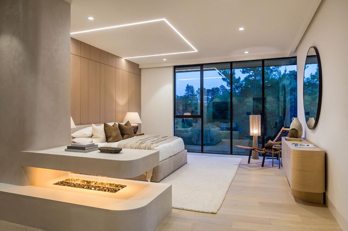 Interior, Recessed Lighting, Wood Texture Flooring