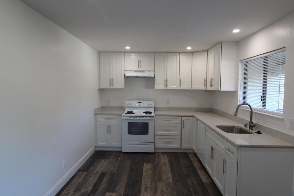Interior, Kitchen, Recessed Lighting, Wood Texture Flooring