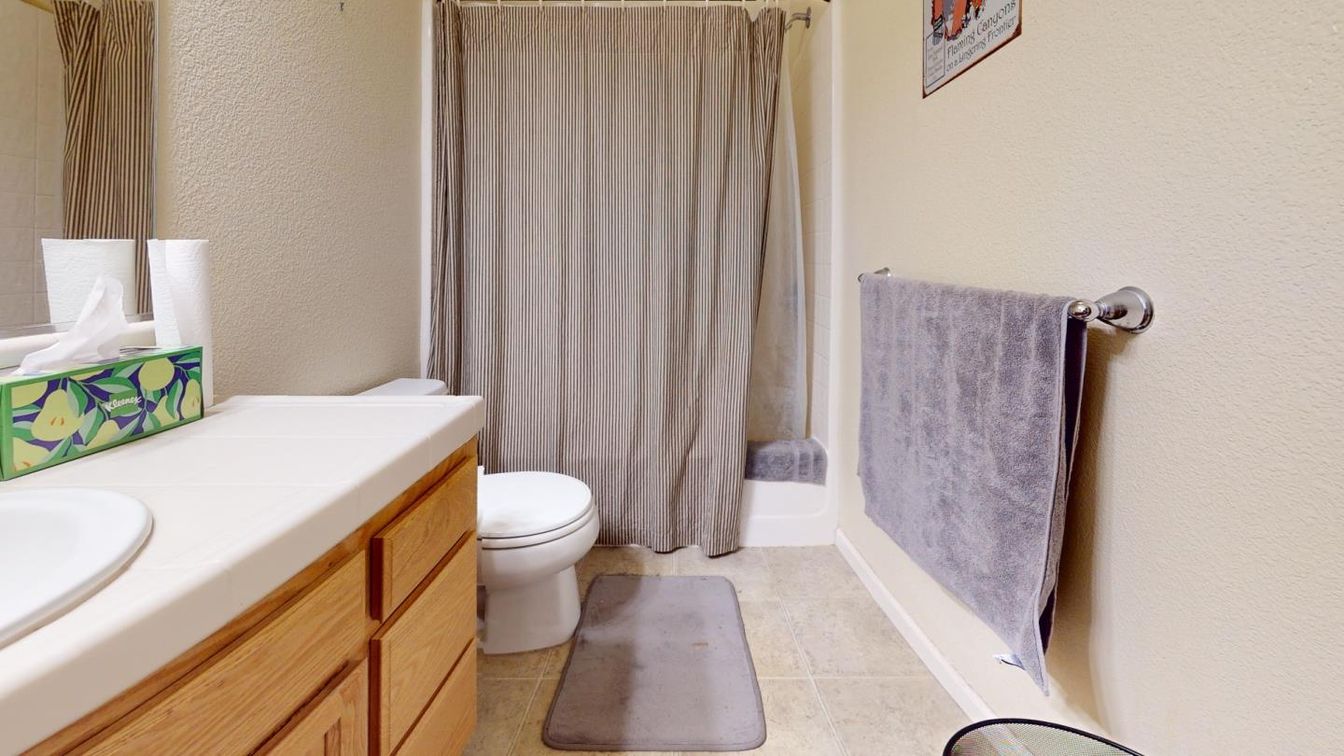 Bathroom, Interior, Tile Countertops