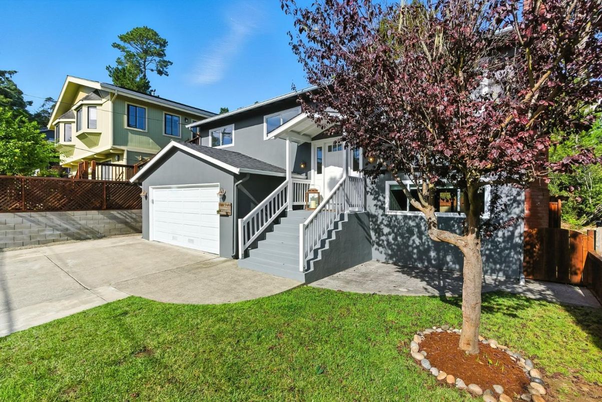 Attached, Backyard, Detached Garage, Exterior, Facade, American Craftsman