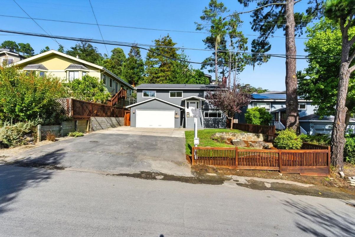 Detached Garage, Exterior