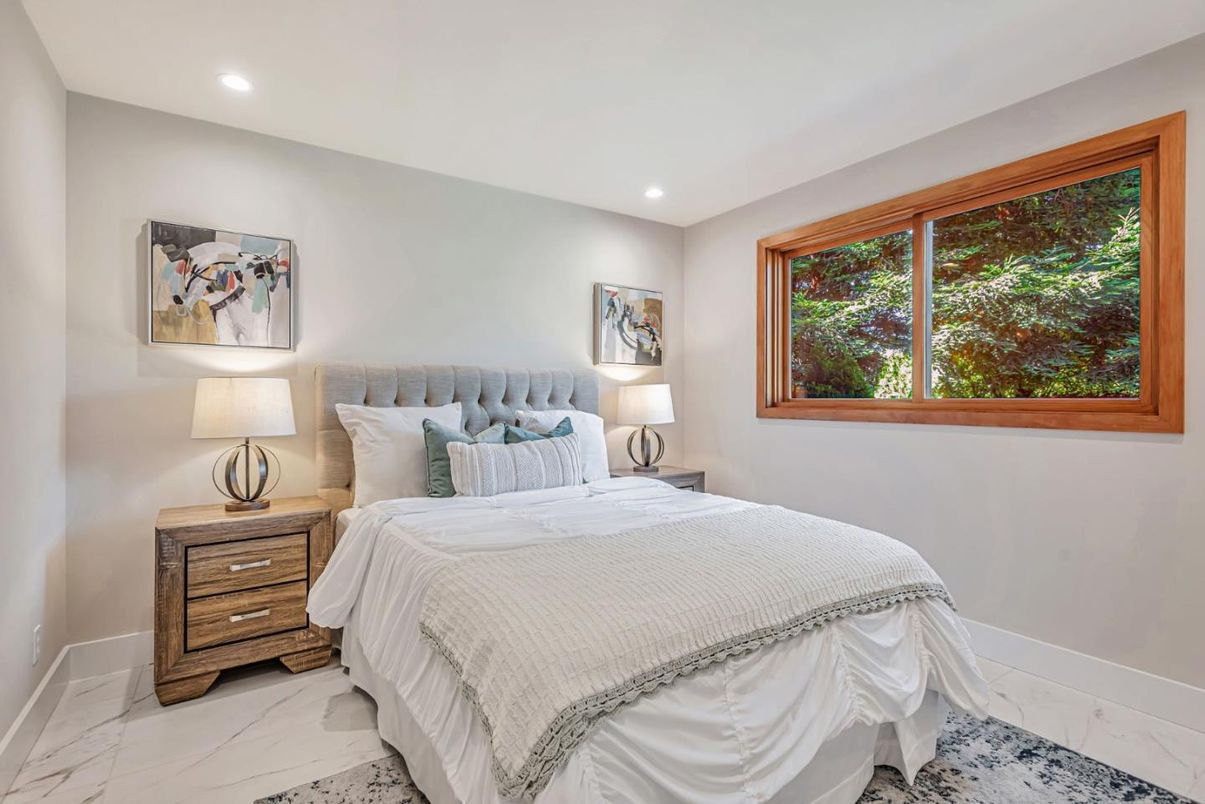 Bedroom, Interior, Marble, Recessed Lighting