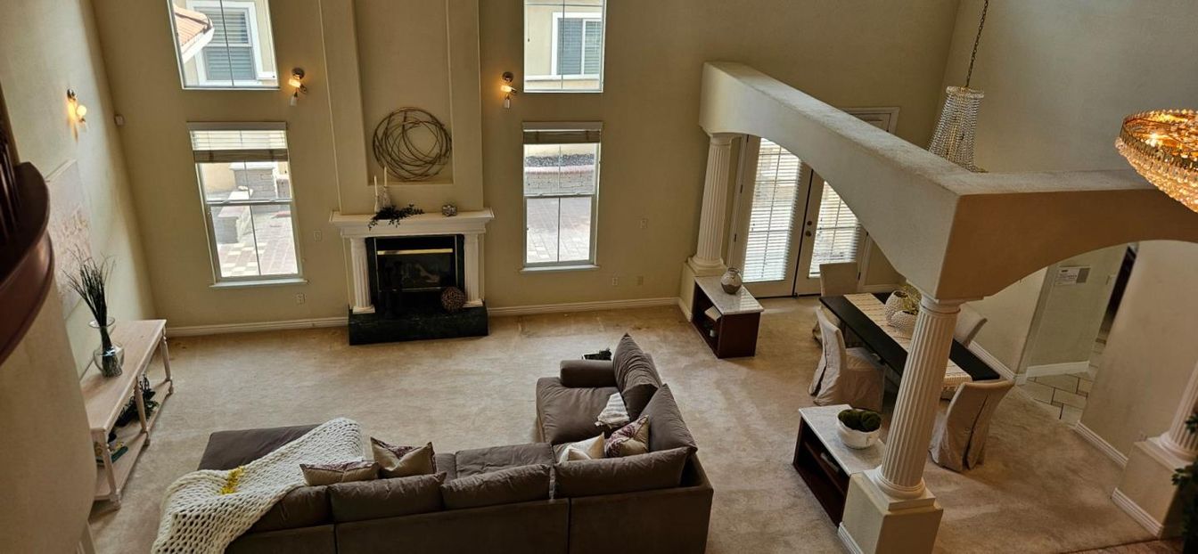 Chandelier, Fireplace, Interior, Living room