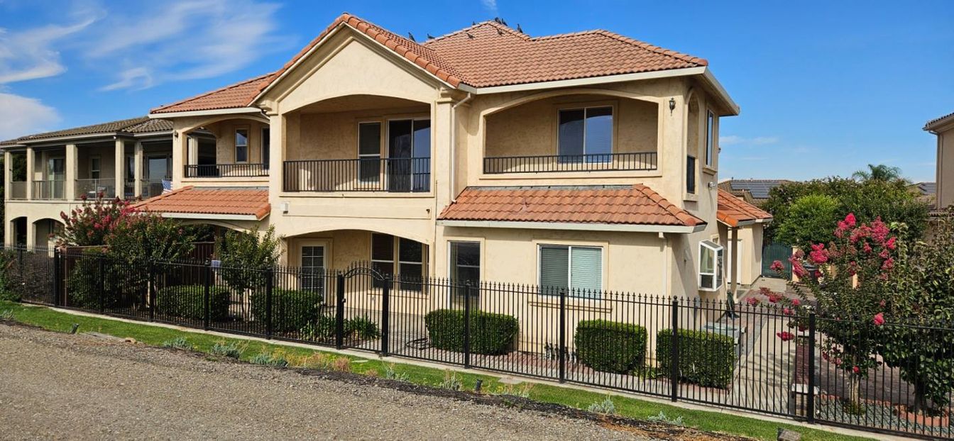 Exterior, Facade, Mediterranean