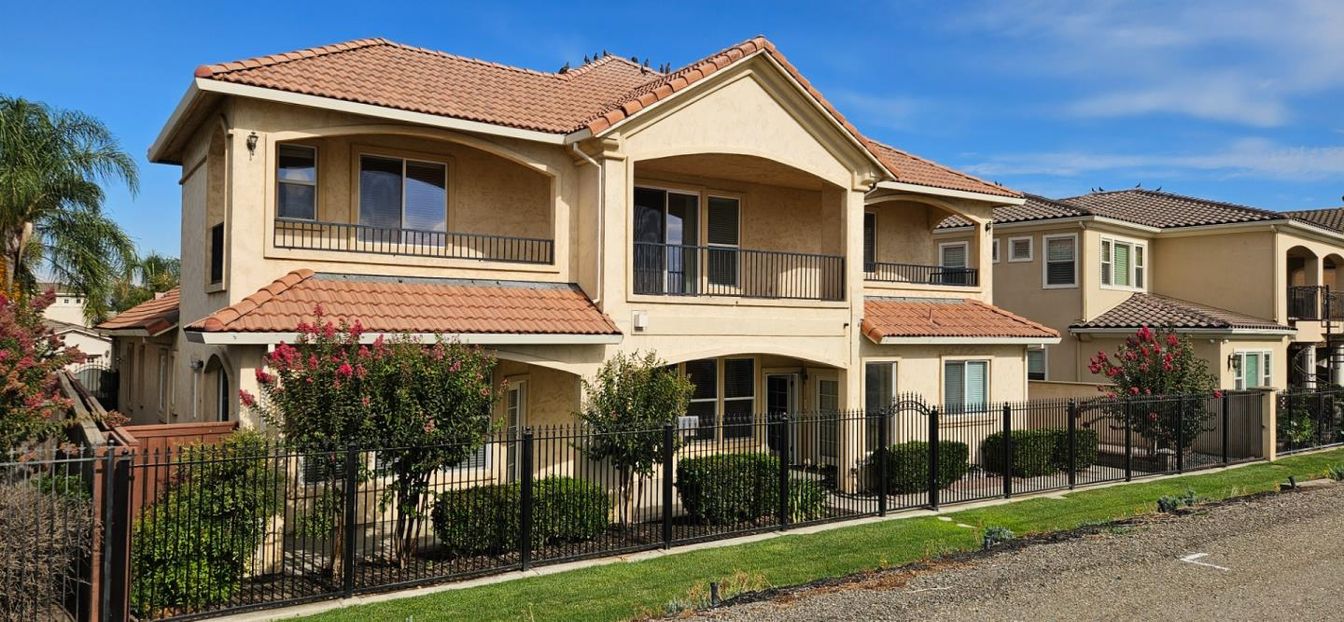 Exterior, Facade, Mediterranean