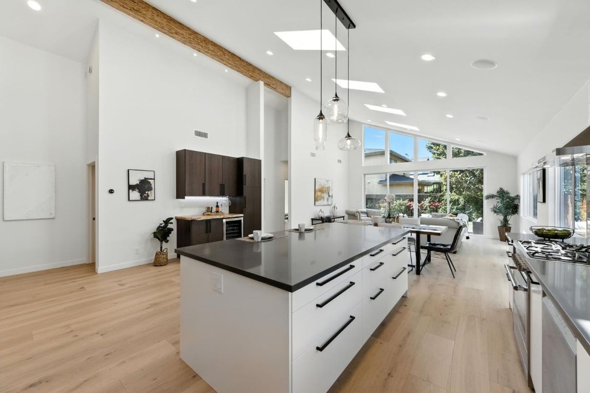 Dining room, Interior, Kitchen, Pendant Lights, Recessed Lighting, Wooden Beams, Wood Texture Flooring
