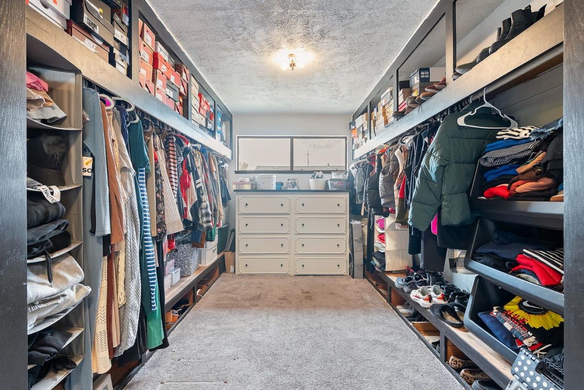 Interior, Walk-in Closets