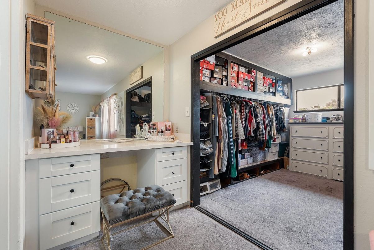 Interior, Recessed Lighting, Walk-in Closets