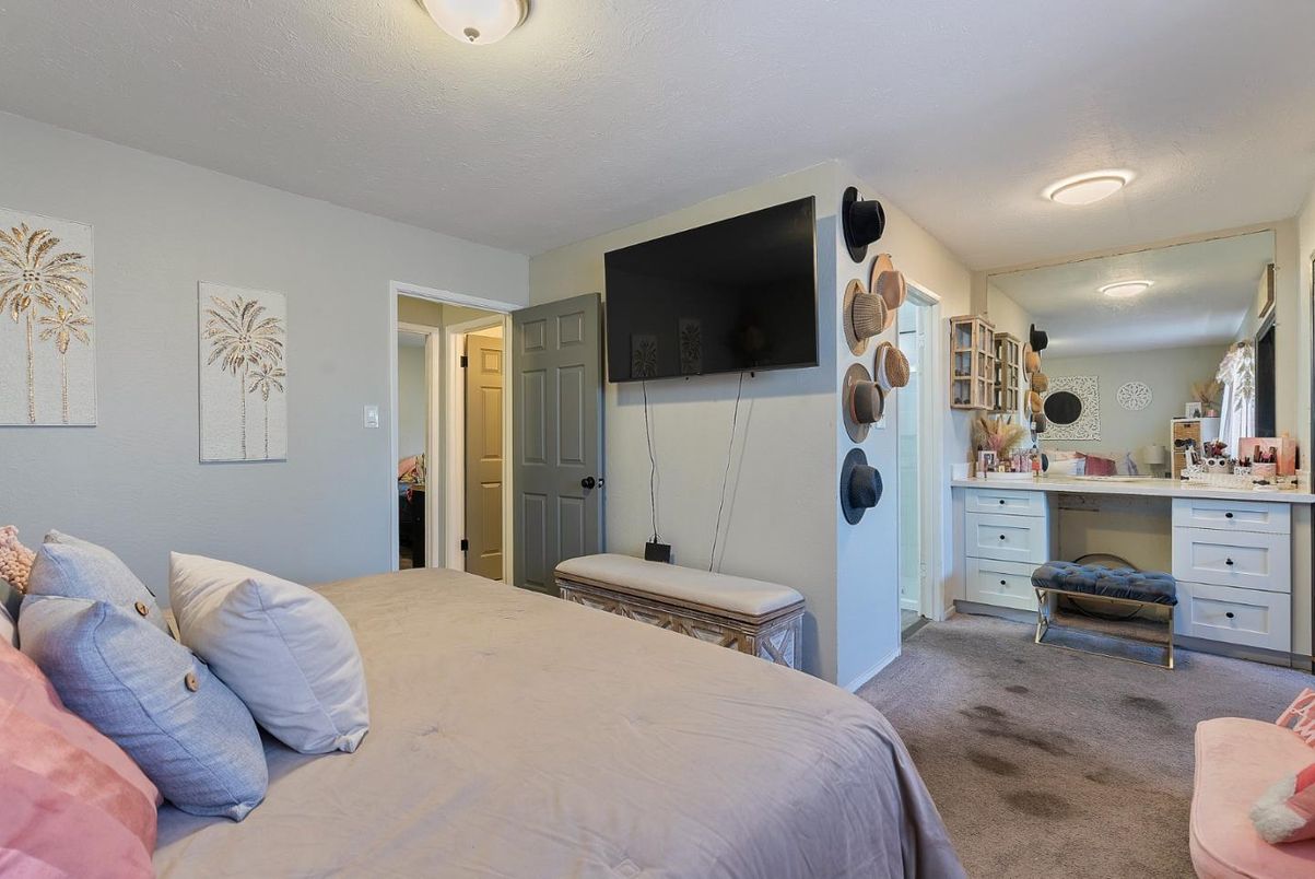 Bedroom, Home Office, Interior, Recessed Lighting
