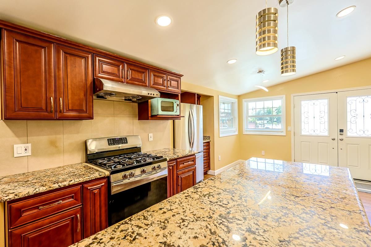 Interior, Kitchen, Pendant Lights, Recessed Lighting, Stainless Steel Appliances