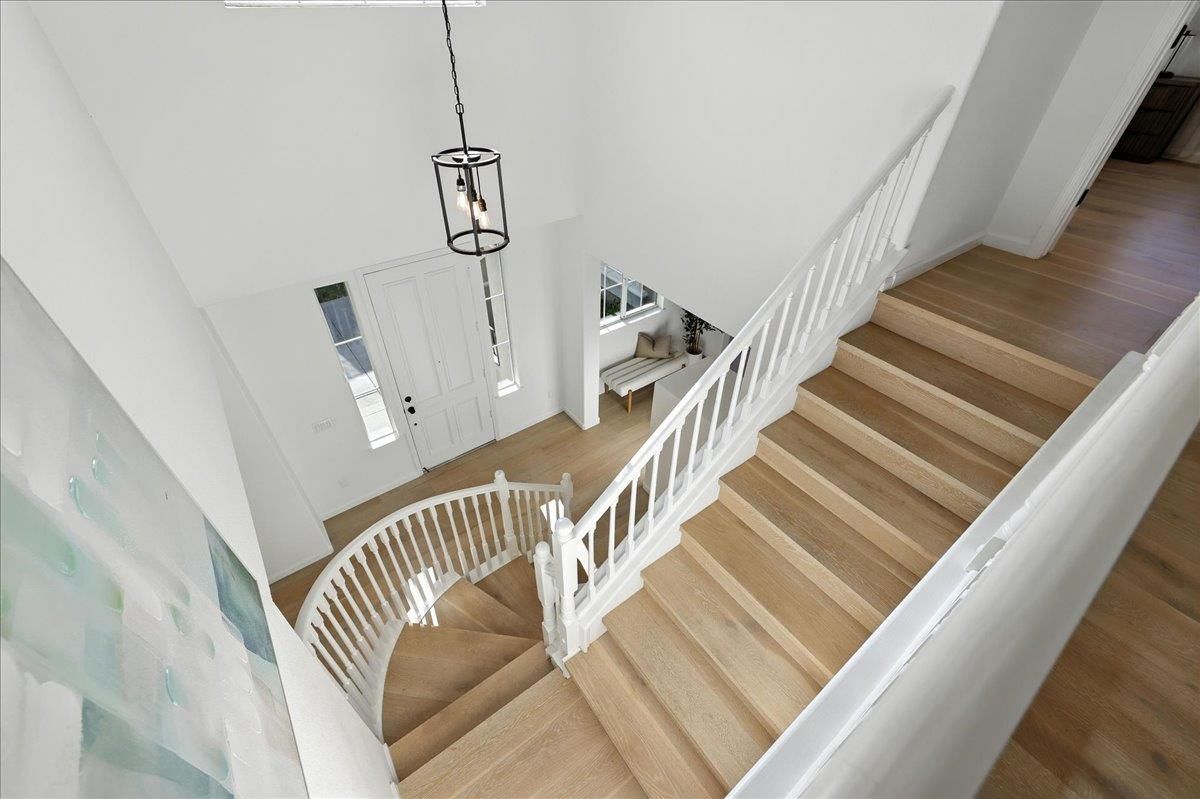 Interior, Pendant Lights, Wood Texture Flooring