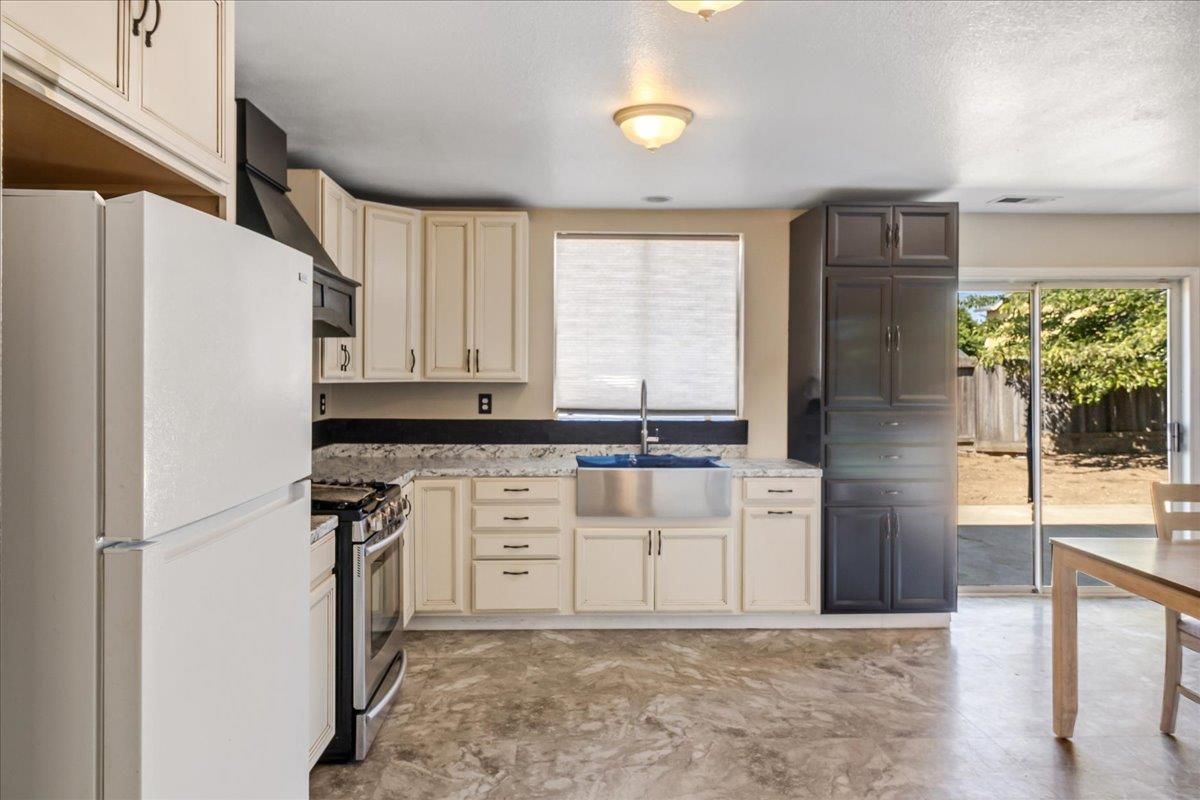 Interior, Kitchen
