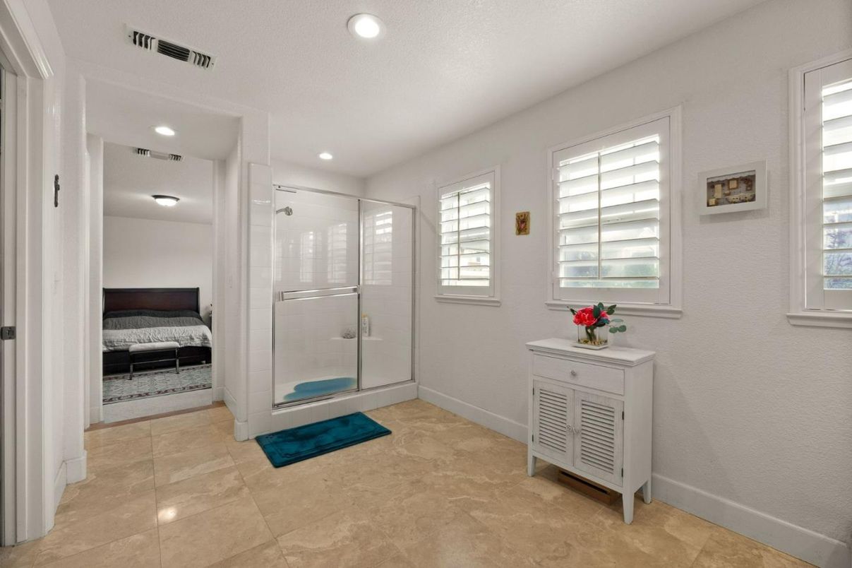 Bathroom, Bedroom, Glass Shower, Interior, Recessed Lighting