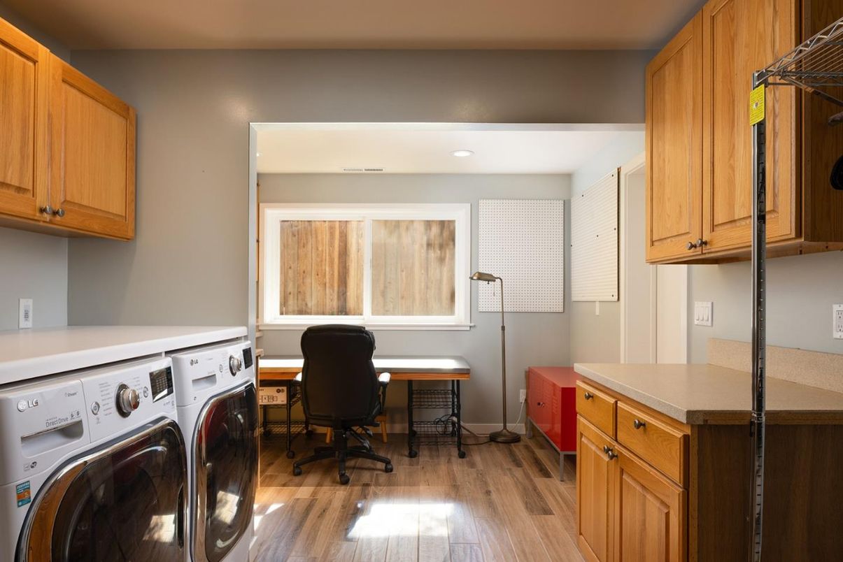 Home Office, Interior, Recessed Lighting, Washer, Wood Texture Flooring