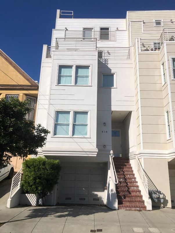 Attached, Exterior, Facade, Rowhouse