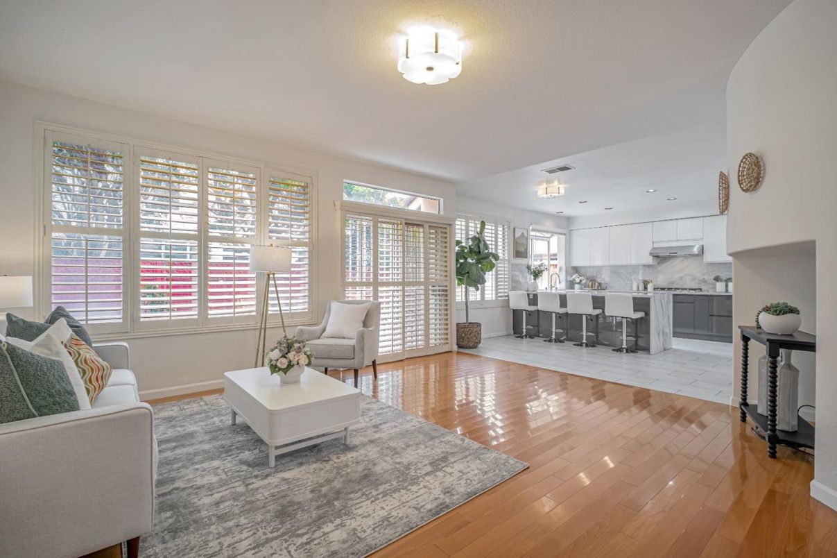 Interior, Kitchen, Living room, Recessed Lighting, Wood Texture Flooring