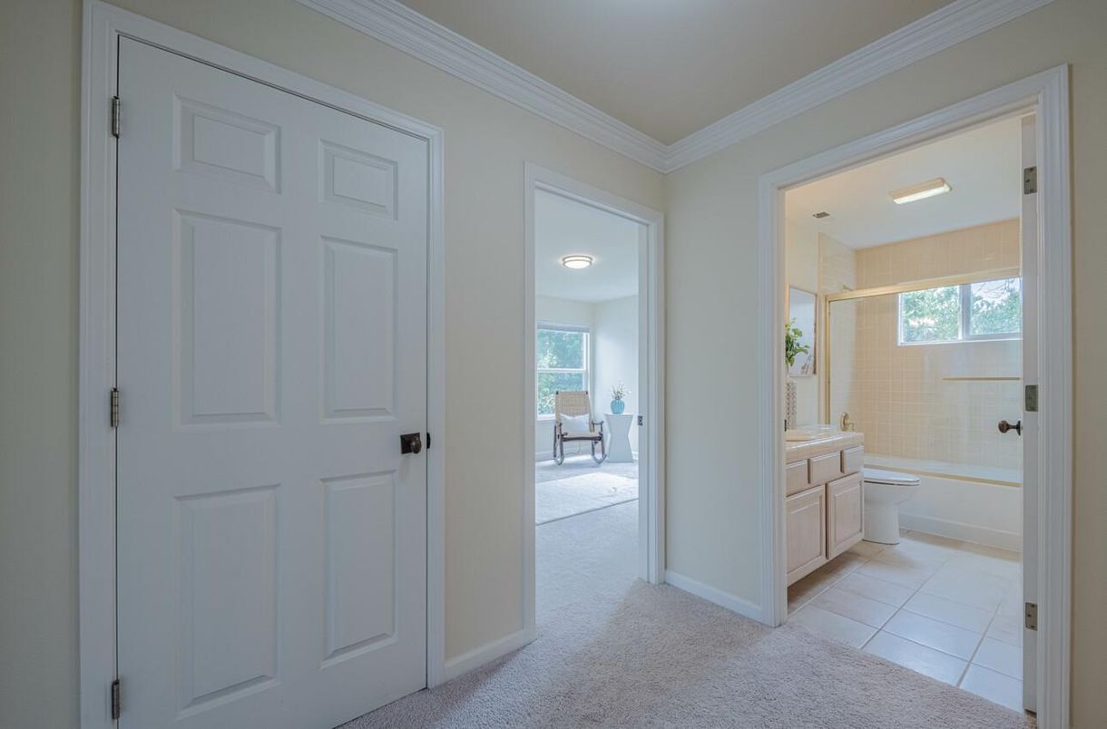 Bathroom, Interior, Recessed Lighting