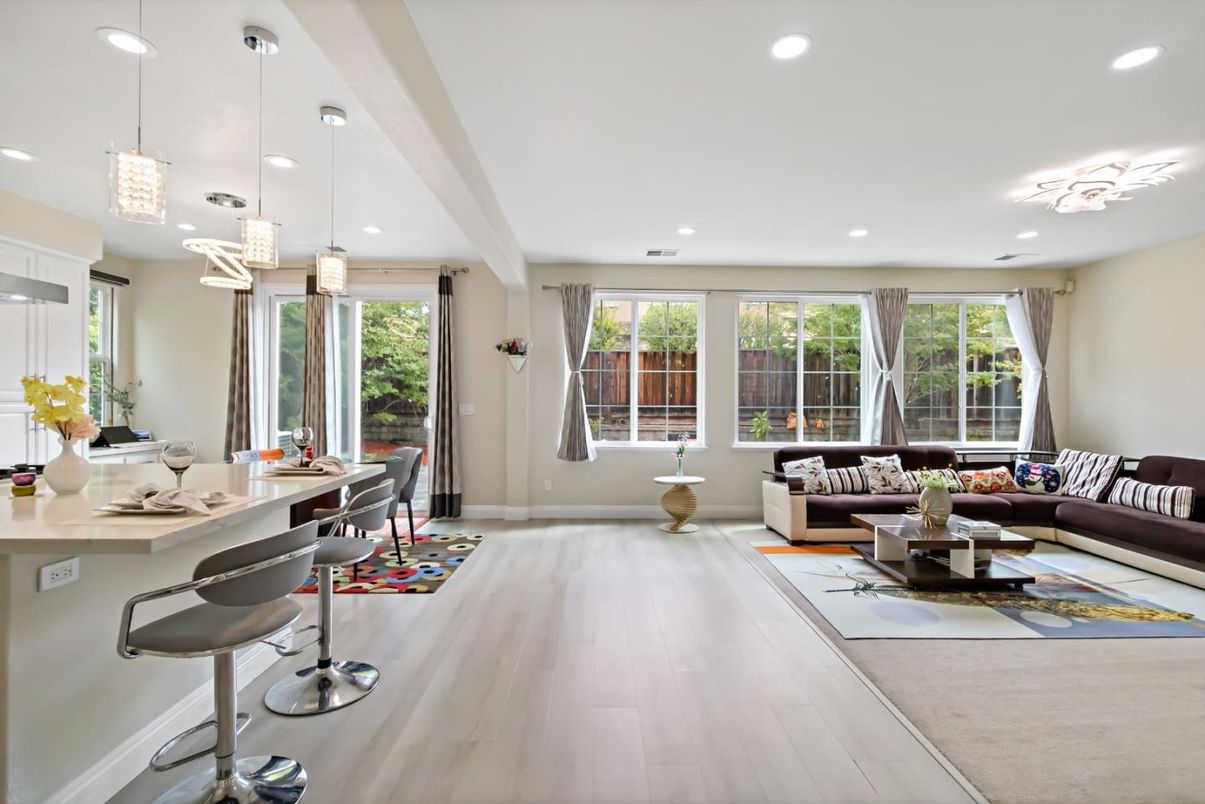 Dining room, Interior, Living room, Pendant Lights, Recessed Lighting, Wood Texture Flooring
