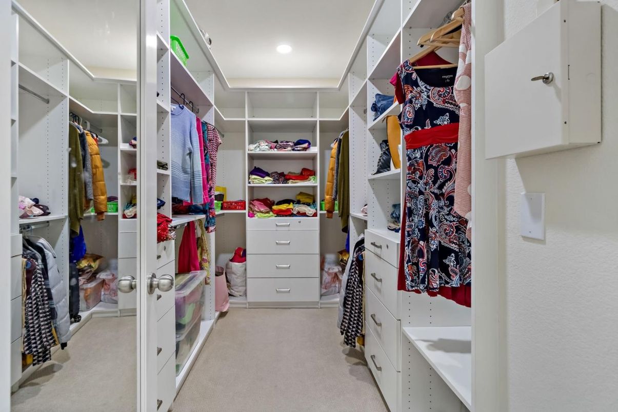 Interior, Recessed Lighting, Walk-in Closets