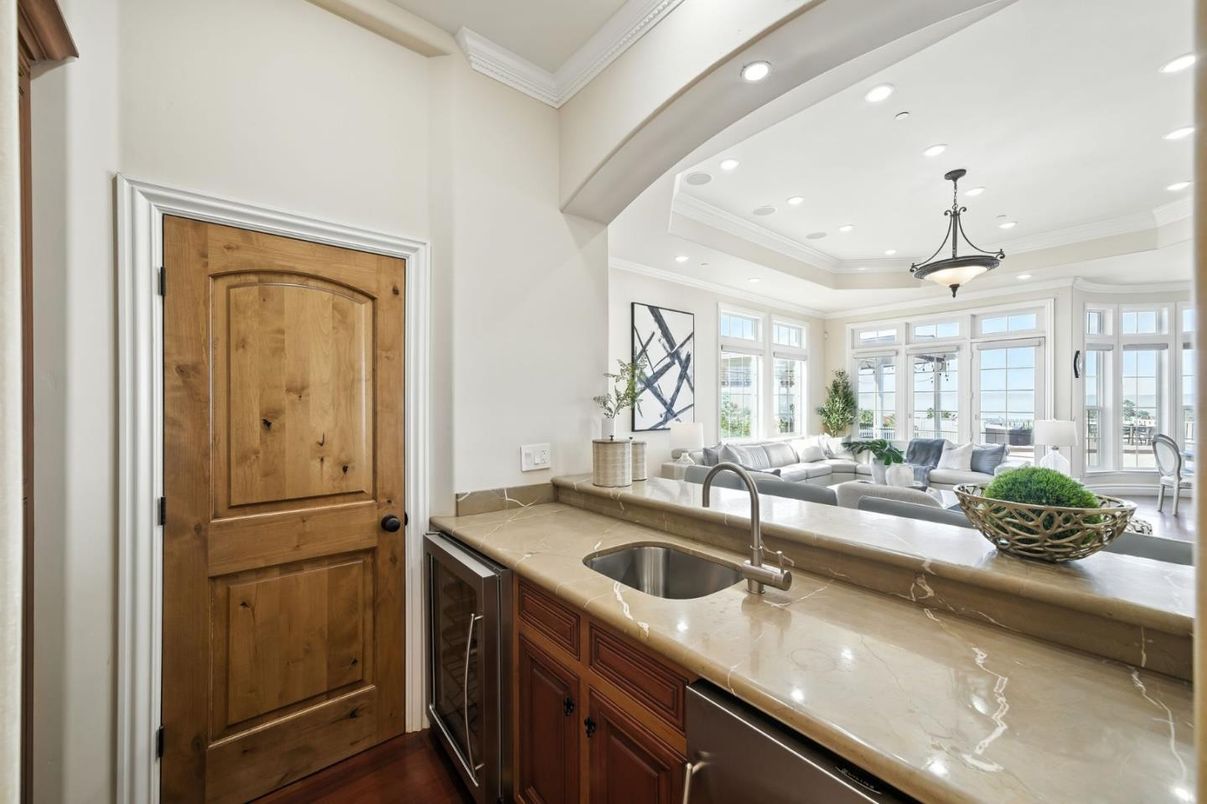 Interior, Kitchen, Living room, Pendant Lights, Recessed Lighting, Wood Texture Flooring