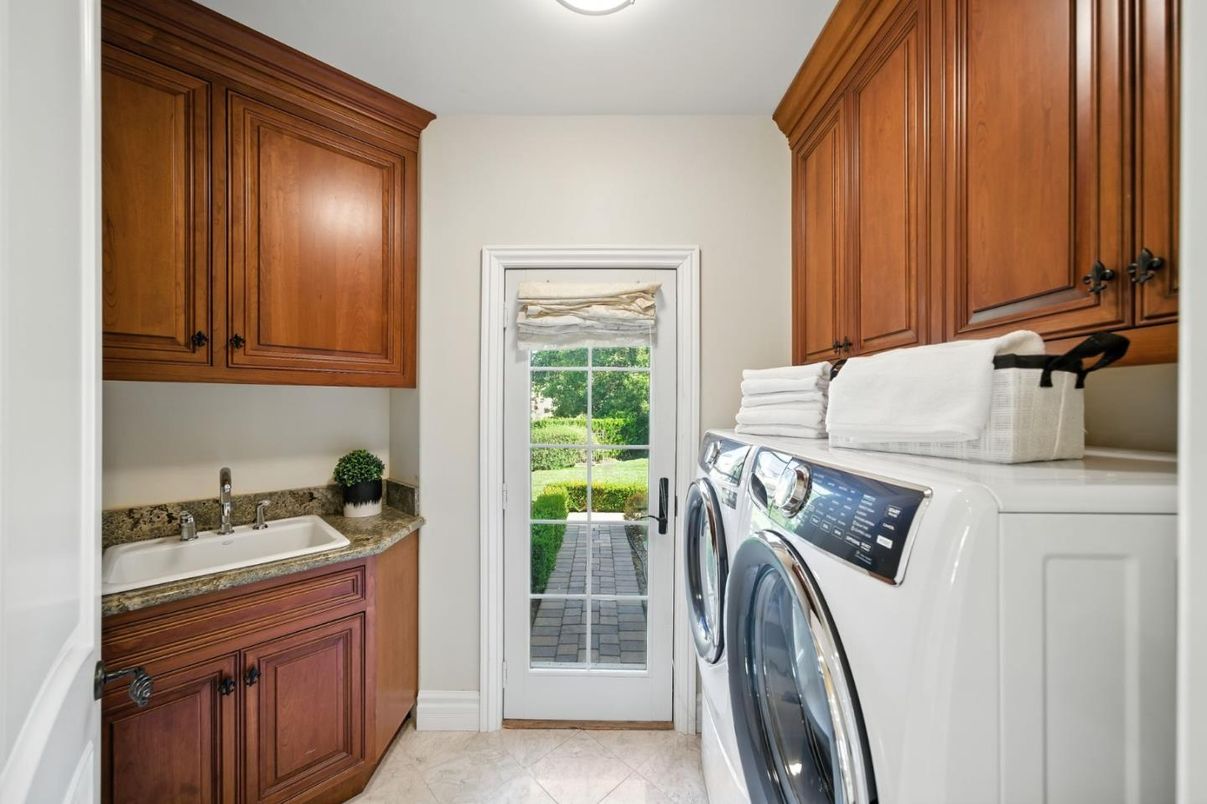 Interior, Washer