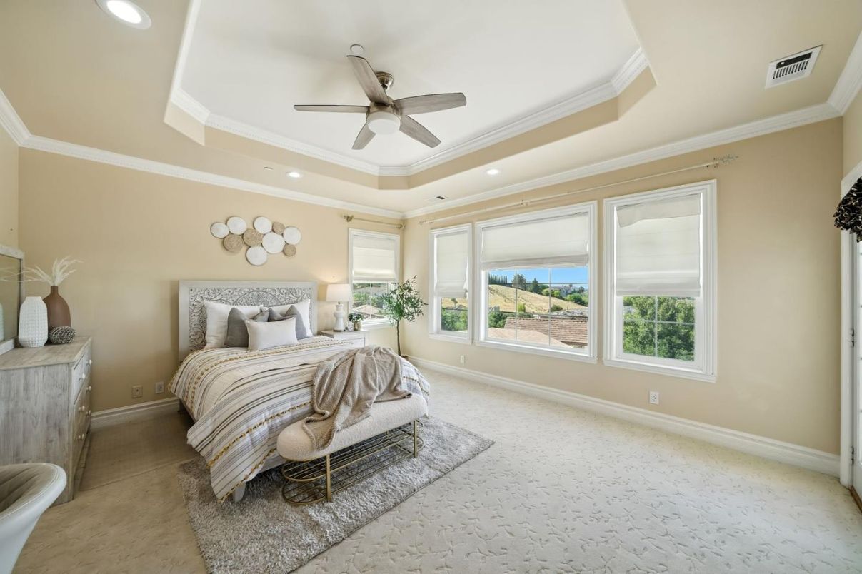 Bedroom, Interior, Recessed Lighting, Water