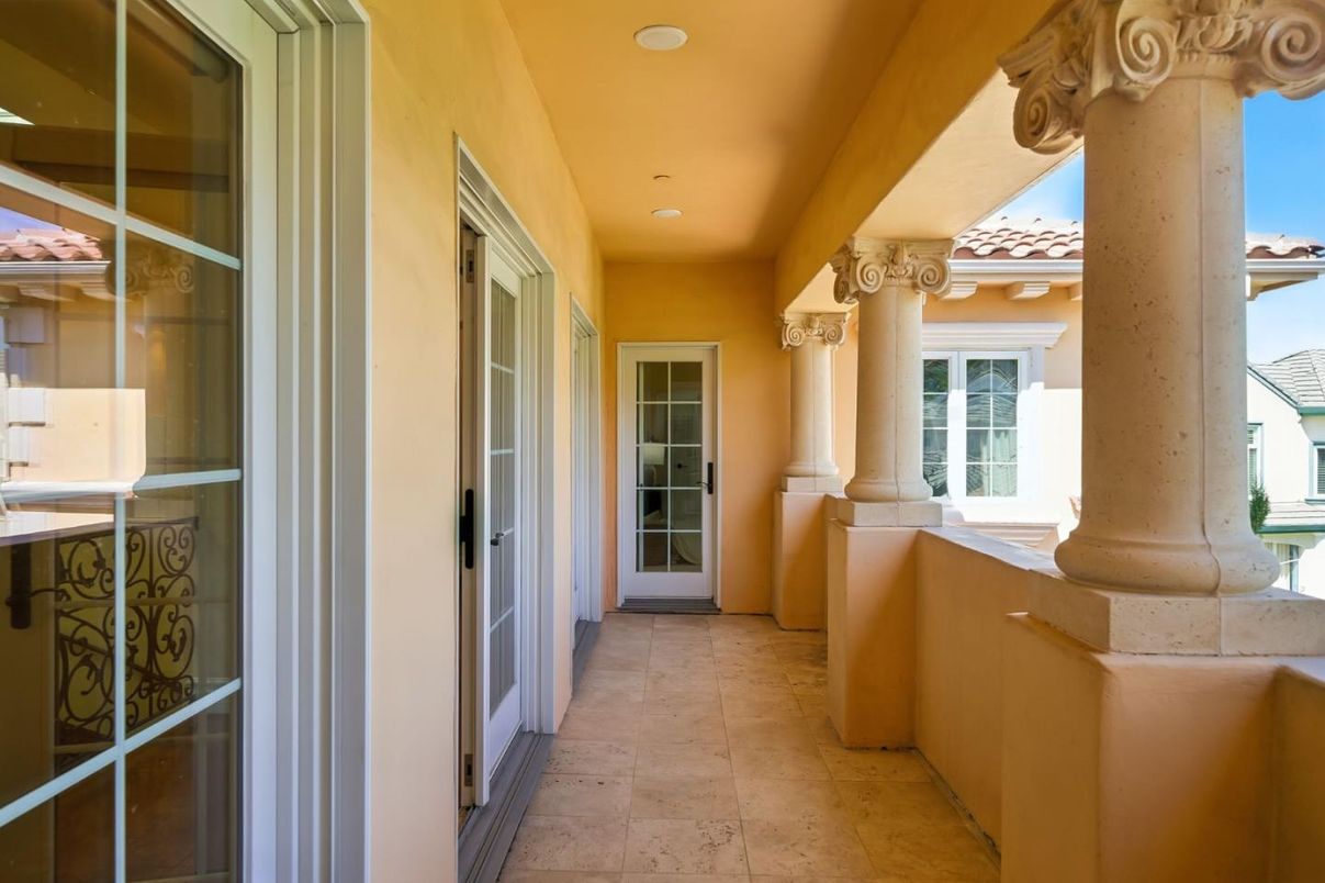 Exterior, Recessed Lighting