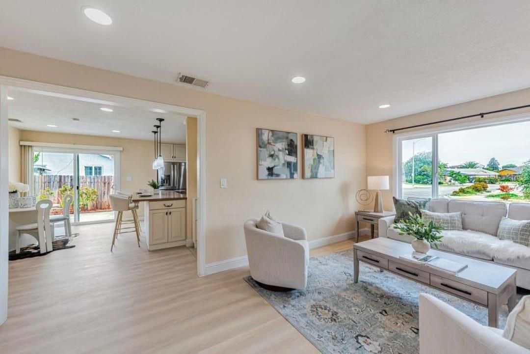 Interior, Kitchen, Living room, Pendant Lights, Recessed Lighting, Wood Texture Flooring