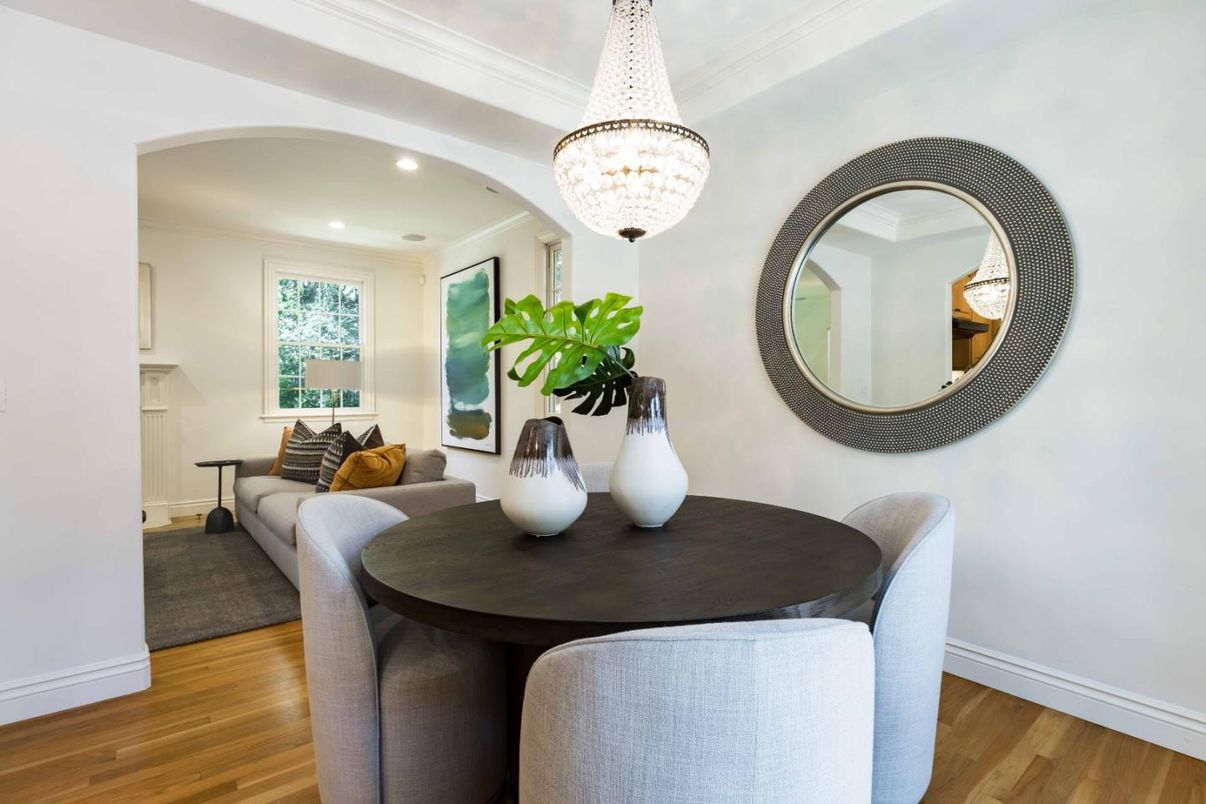 Chandelier, Dining room, Interior, Living room, Recessed Lighting, Wood Texture Flooring