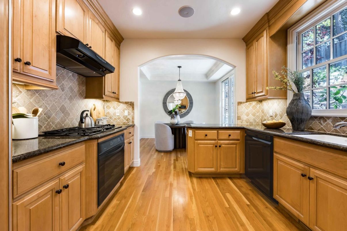 Interior, Kitchen, Pendant Lights, Recessed Lighting, Wood Texture Flooring