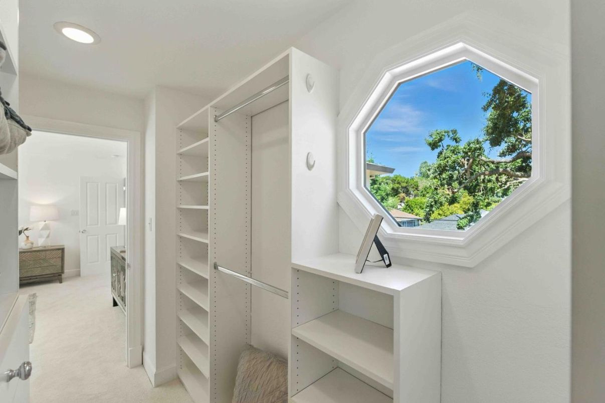 Interior, Recessed Lighting, Walk-in Closets