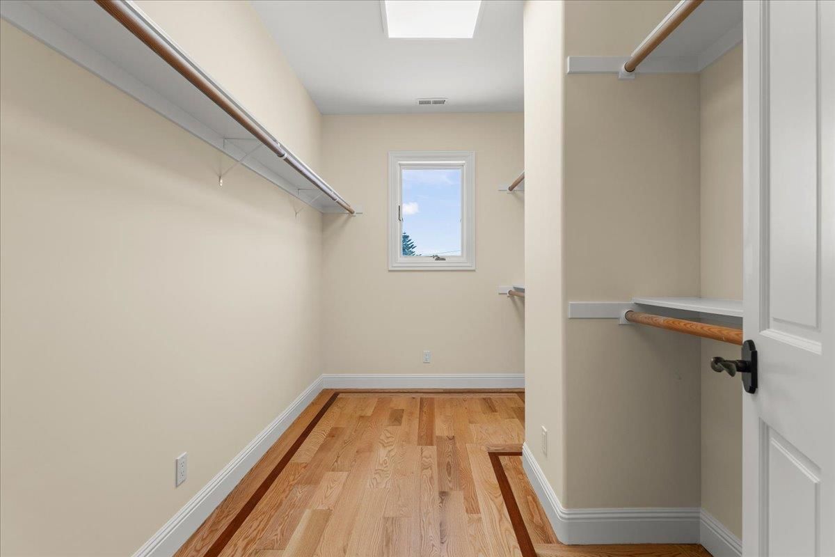 Interior, Walk-in Closets, Wood Texture Flooring